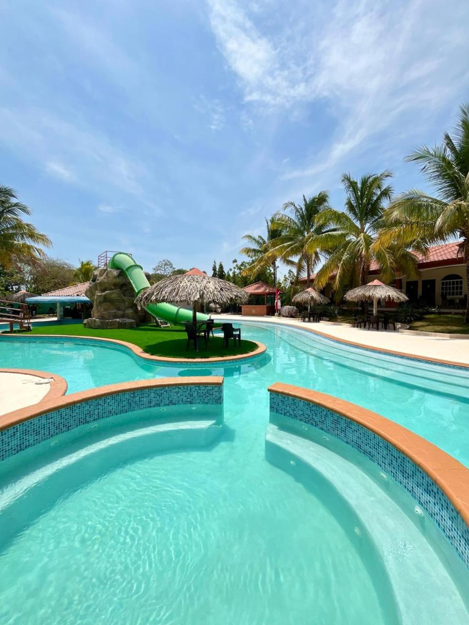 Paradise Resort Los Santos Exterior photo